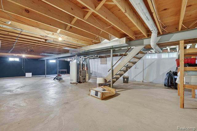 Builiding view thirty for 2236 Oak Shade, Davison, MI. 48423