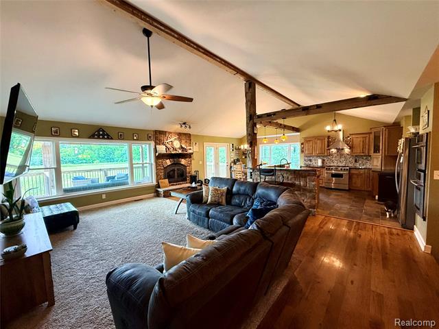 Builiding view seventeen for 2543 Greenwood, Lapeer, MI. 48446
