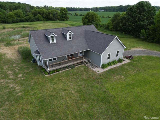 Builiding view two for 2543 Greenwood, Lapeer, MI. 48446