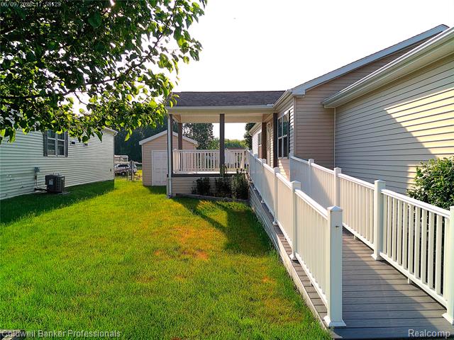 Builiding view eighteen for 289 Pompano, Lapeer, MI. 48446