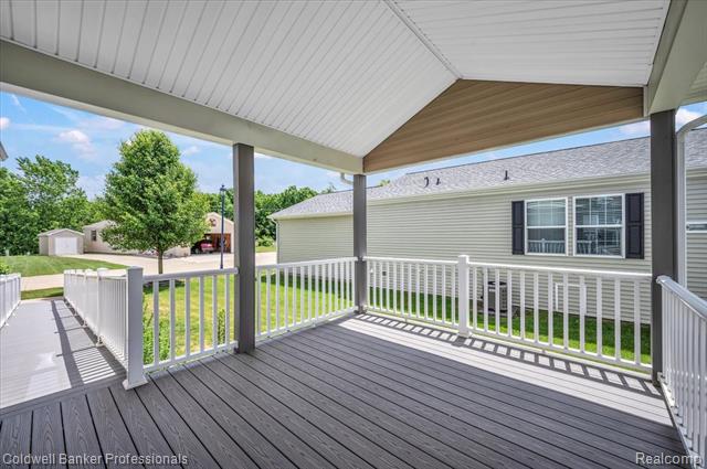 Builiding view four for 289 Pompano, Lapeer, MI. 48446