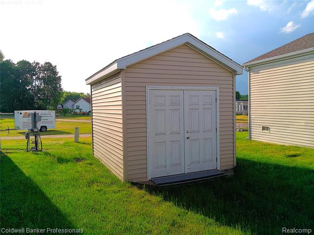 Builiding view nineteen for 289 Pompano, Lapeer, MI. 48446