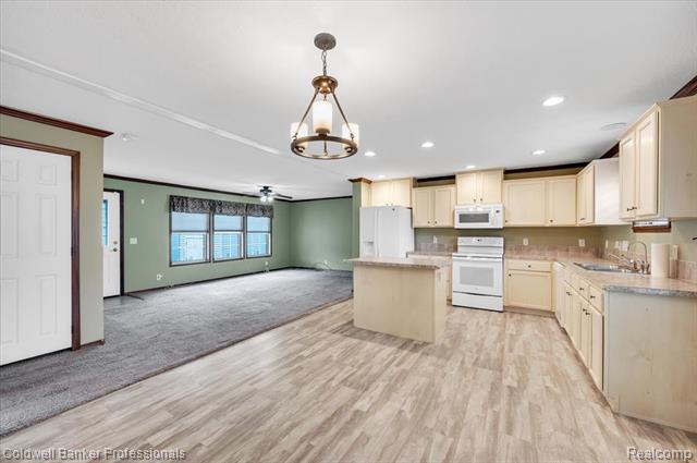 Builiding view six for 289 Pompano, Lapeer, MI. 48446