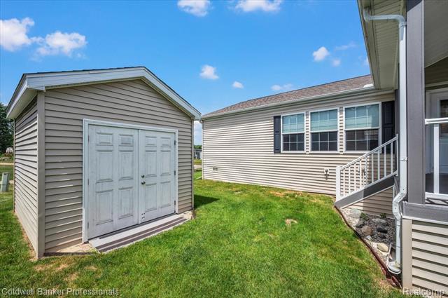 Builiding view twenty for 289 Pompano, Lapeer, MI. 48446