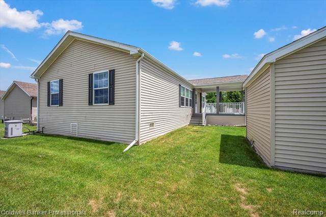 Builiding view two for 289 Pompano, Lapeer, MI. 48446