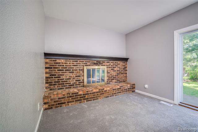 Builiding view six for 1518 Diane, Flushing, MI. 48433