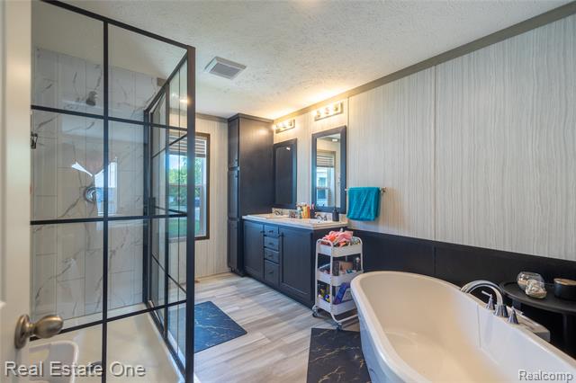 Builiding view six for 220 Borman, Flushing, MI. 48433