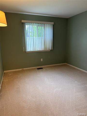 Builiding view fifteen for 3721 Knightbridge, Sterling Heights, MI. 48314