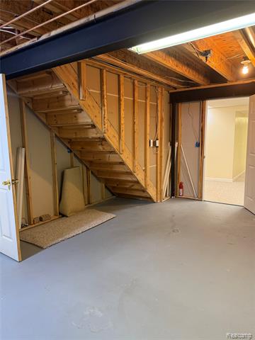Builiding view forty two for 3721 Knightbridge, Sterling Heights, MI. 48314