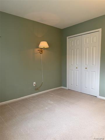Builiding view sixteen for 3721 Knightbridge, Sterling Heights, MI. 48314