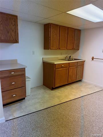 Builiding view thirty four for 3721 Knightbridge, Sterling Heights, MI. 48314