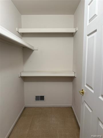 Builiding view thirty for 3721 Knightbridge, Sterling Heights, MI. 48314