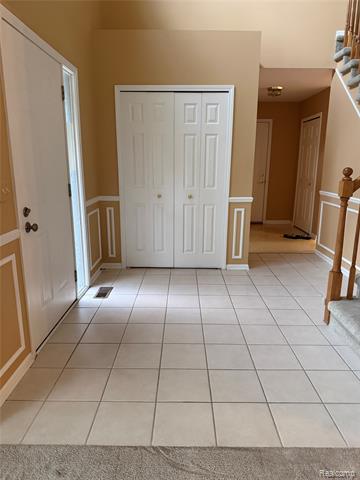 Builiding view three for 3721 Knightbridge, Sterling Heights, MI. 48314