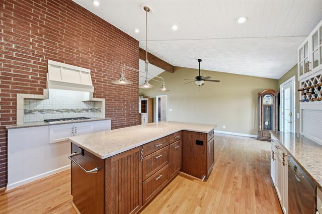 Builiding view five for 188 Hawthorne, Brooklyn, MI. 49230