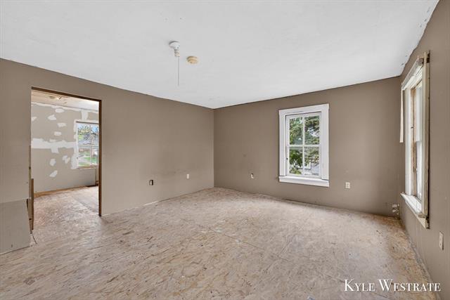 Builiding view fourteen for 123 Main, Caledonia, MI. 49316