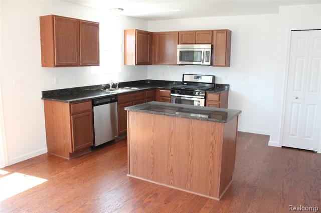 Builiding view eight for 58175 Kincaid, New Haven, MI. 48048