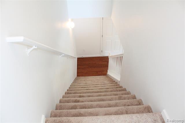 Builiding view thirty three for 58175 Kincaid, New Haven, MI. 48048