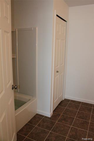 Builiding view twenty seven for 58175 Kincaid, New Haven, MI. 48048
