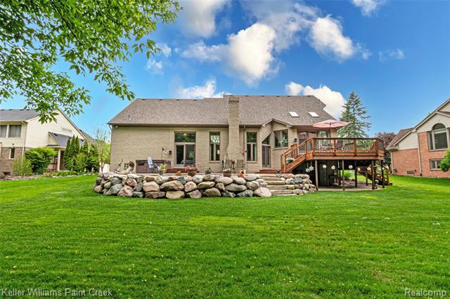 Builiding view fifty four for 43737 Saint Julian, Sterling Heights, MI. 48314