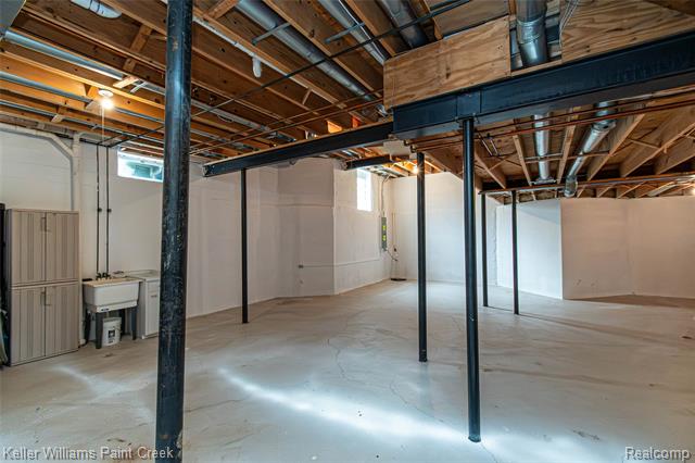 Builiding view forty five for 43737 Saint Julian, Sterling Heights, MI. 48314