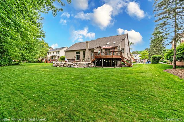 Builiding view forty nine for 43737 Saint Julian, Sterling Heights, MI. 48314
