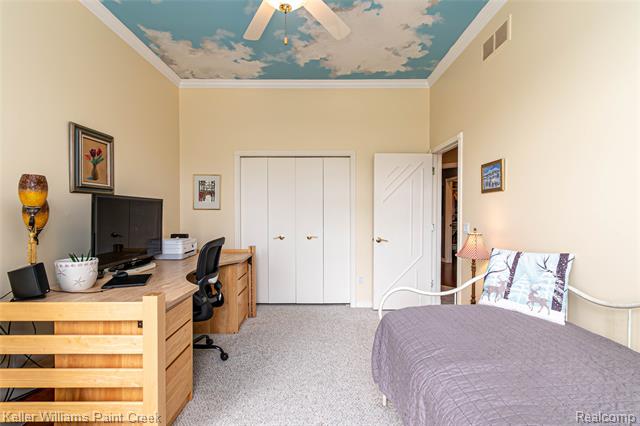 Builiding view thirty five for 43737 Saint Julian, Sterling Heights, MI. 48314