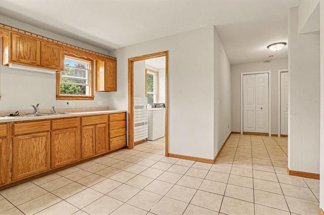 Builiding view seven for 57 Merritt, Battle Creek, MI. 49017