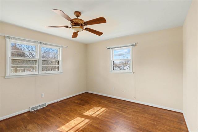 Builiding view eight for 311 Dutton, Eaton Rapids, MI. 48827