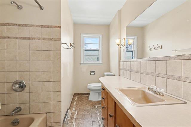 Builiding view eleven for 311 Dutton, Eaton Rapids, MI. 48827