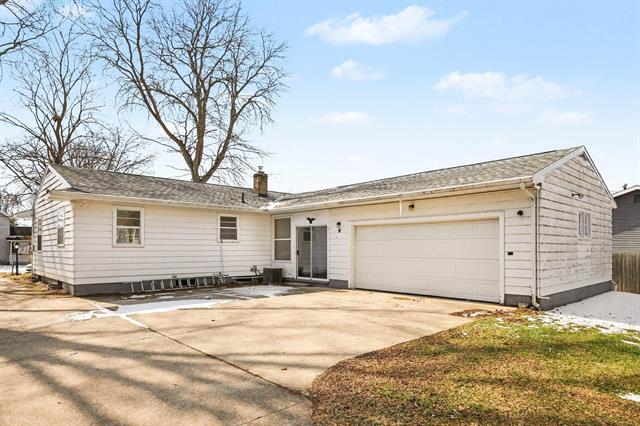 Builiding view fifteen for 311 Dutton, Eaton Rapids, MI. 48827