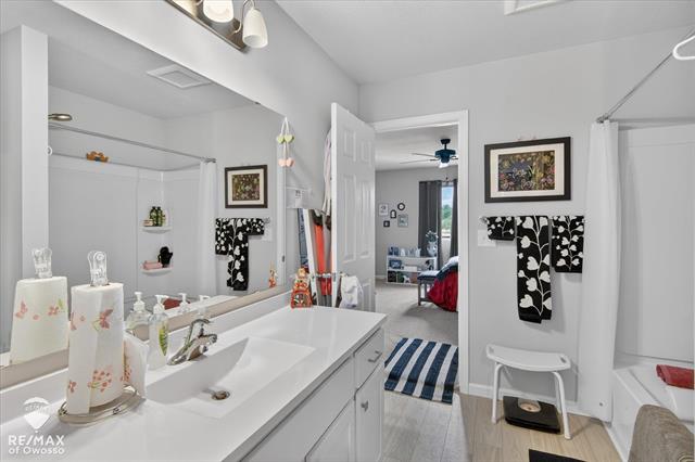 Builiding view twenty one for 604 Muirfield, Eaton Rapids, MI. 48827