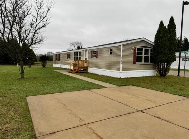 front view for 20798 Saint Joseph Avenue, Big Rapids, Mi. 49307