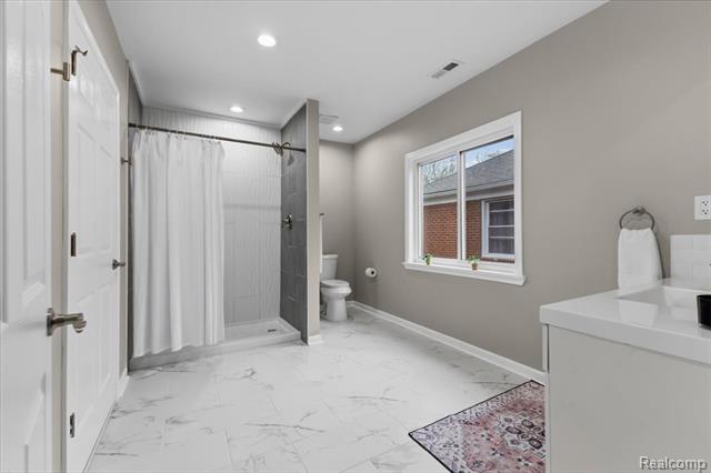 Builiding view fifteen for 18073 Northlawn, Detroit, MI. 48221