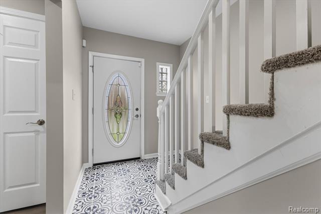Builiding view twelve for 18073 Northlawn, Detroit, MI. 48221