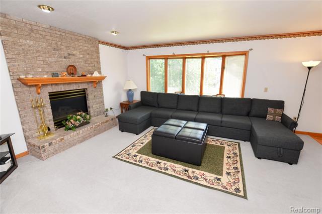 Builiding view six for 6476 Stonebrook, Flushing, MI. 48433