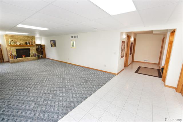 Builiding view thirteen for 6476 Stonebrook, Flushing, MI. 48433
