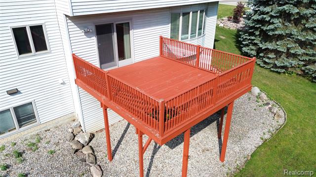 Builiding view twenty three for 6476 Stonebrook, Flushing, MI. 48433