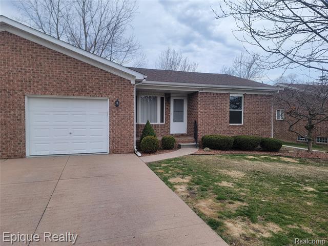 front view for 416 River Valley Drive, Marine City, Mi. 48039