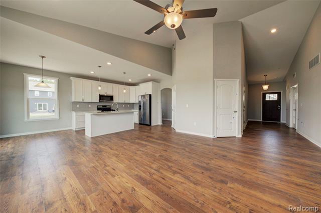 Builiding view eight for 659 Round Rock Dr, Howell, MI. 48843