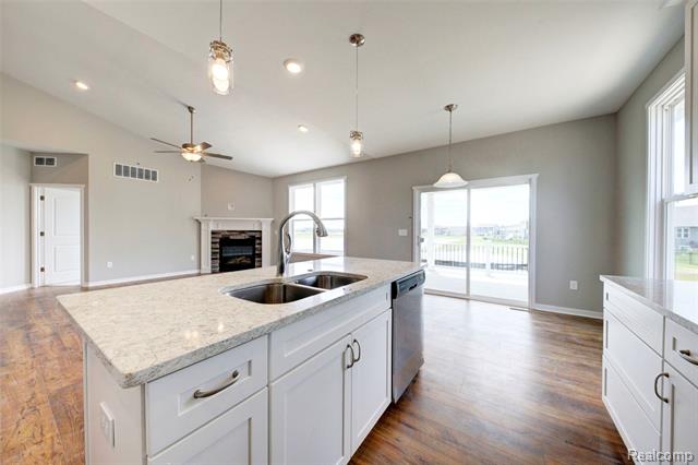 Builiding view eleven for 659 Round Rock Dr, Howell, MI. 48843