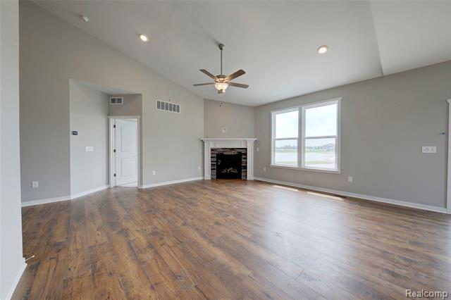 Builiding view twelve for 659 Round Rock Dr, Howell, MI. 48843