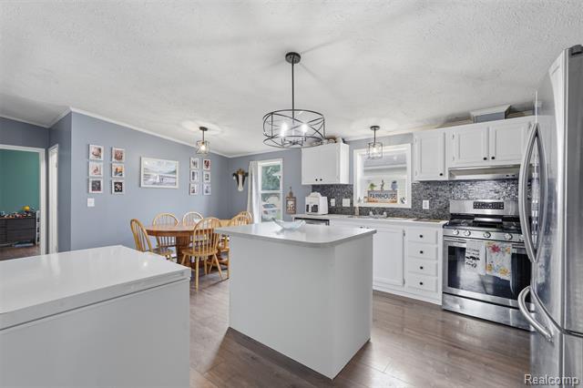 Builiding view six for 4729 Turtle Creek, Howell, MI. 48843