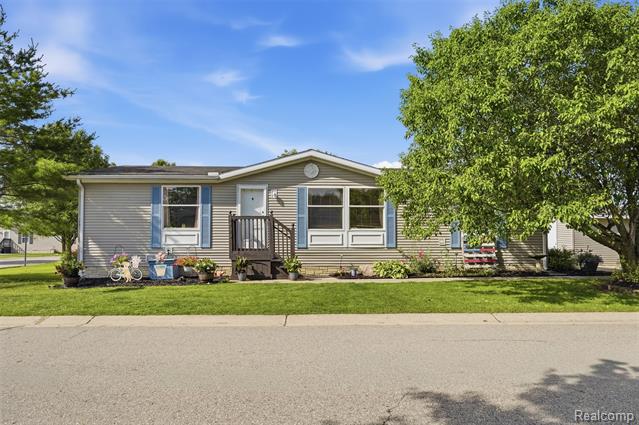 front view for 4729 Turtle Creek Drive, Howell, Mi. 48843