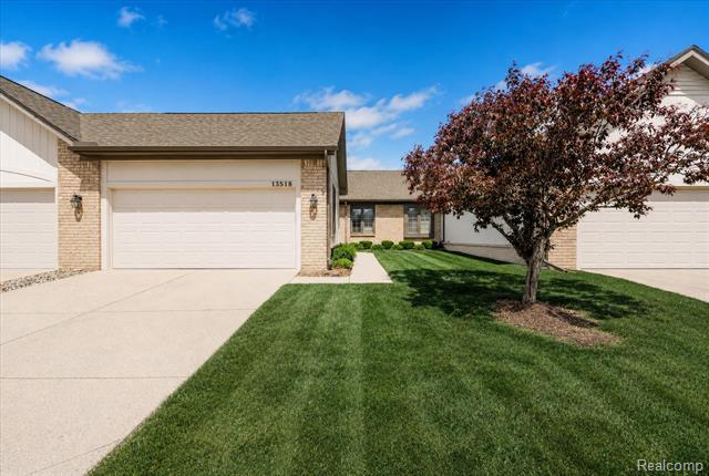 front view for 13518 Highland Circle, Sterling Heights, Mi. 48312