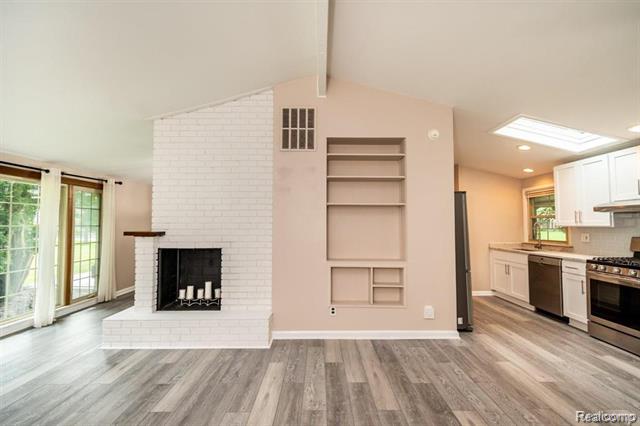 Builiding view eight for 1239 Ashover, Bloomfield Hills, MI. 48304