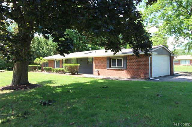 Builiding view forty one for 1239 Ashover, Bloomfield Hills, MI. 48304