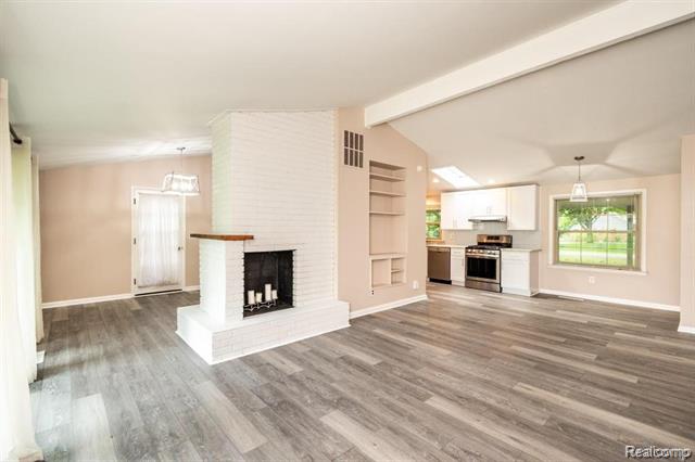 Builiding view seven for 1239 Ashover, Bloomfield Hills, MI. 48304