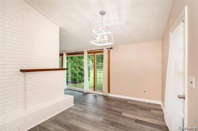 Builiding view sixteen for 1239 Ashover, Bloomfield Hills, MI. 48304