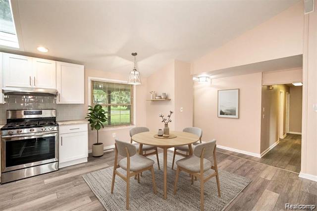 Builiding view thirteen for 1239 Ashover, Bloomfield Hills, MI. 48304