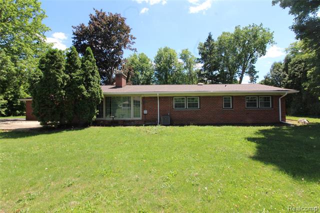 Builiding view thirty seven for 1239 Ashover, Bloomfield Hills, MI. 48304
